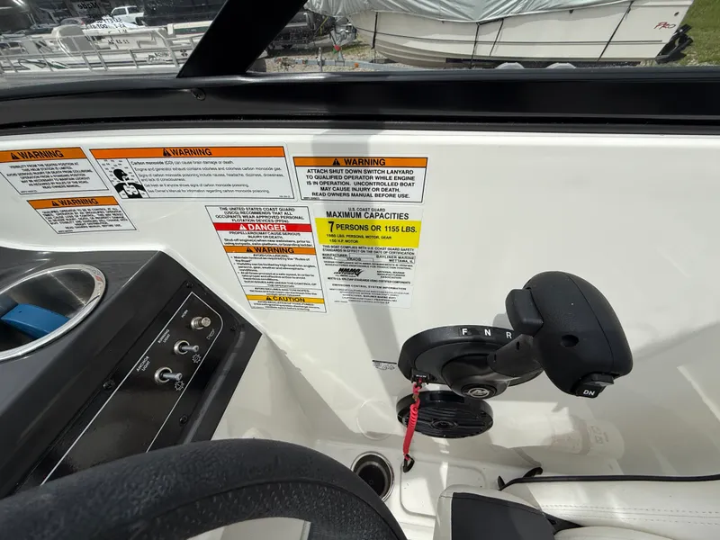 Slide: The Image of Bayliner VR 4 OB 2023 - 16