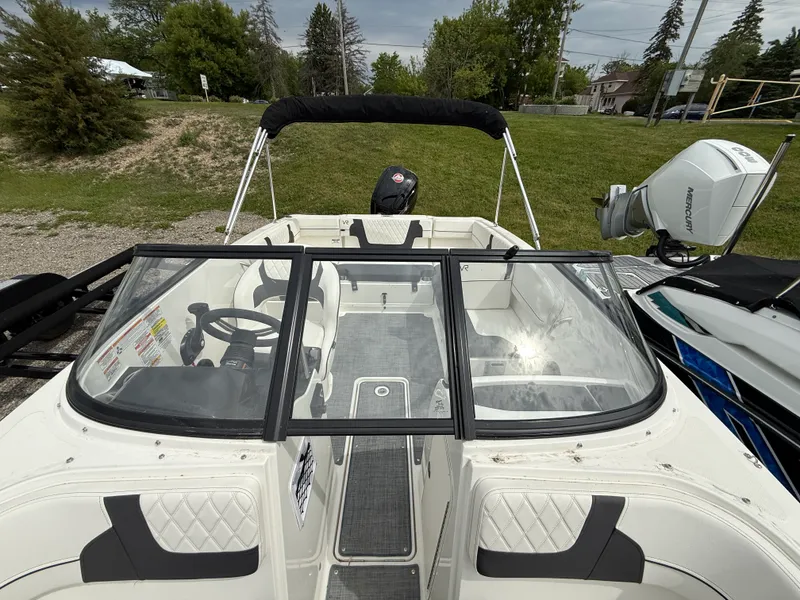 Slide: The Image of Bayliner VR 4 OB 2023 - 5