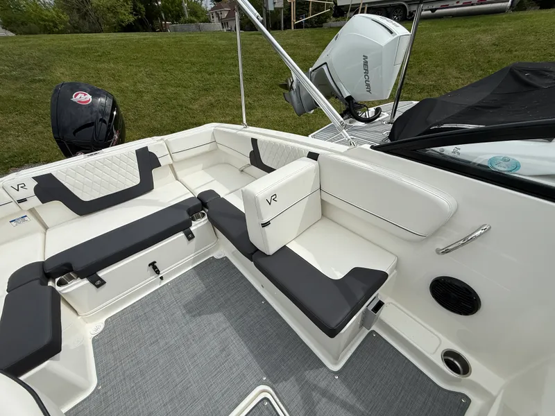 Slide: The Image of Bayliner VR 4 OB 2023 - 7