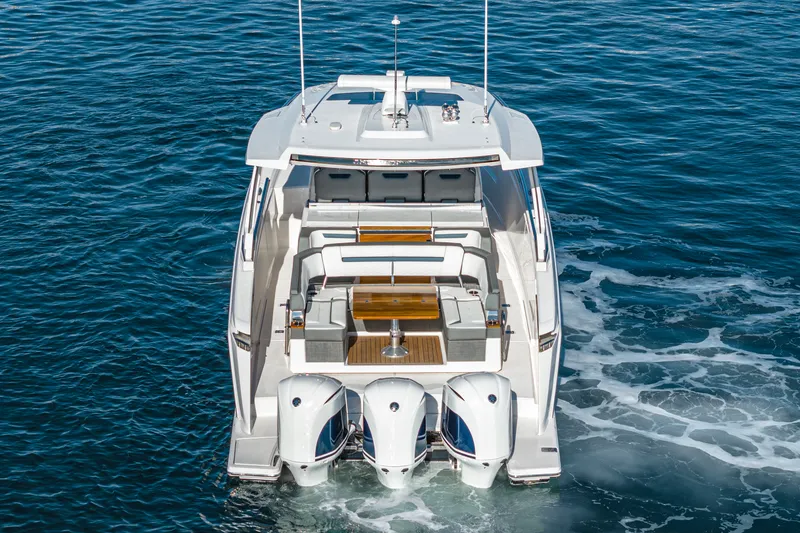 Slide: The Image of Tiara 38 LS 2019 - 15