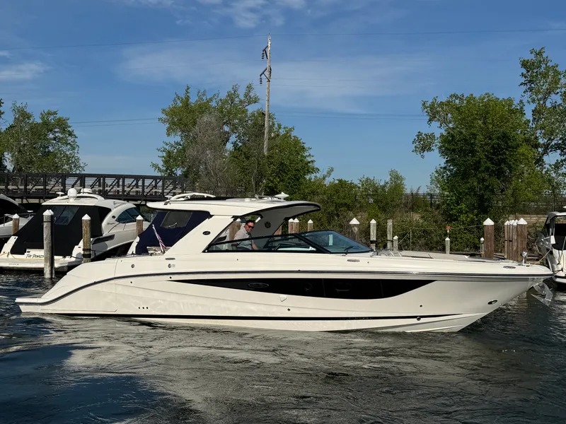 The Image of Sea Ray 400 SLX 2023 - 0