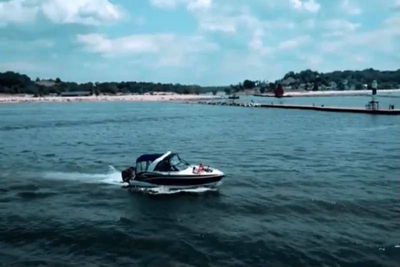 Slide: The Image of Formula 350 CBR 2017 - 16