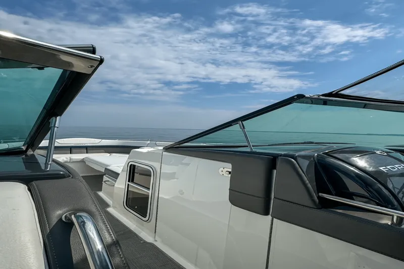 Slide: The Image of Formula 350 CBR 2017 - 25