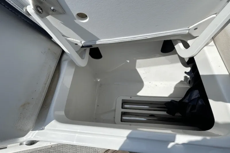 Slide: The Image of Formula 350 CBR 2017 - 32