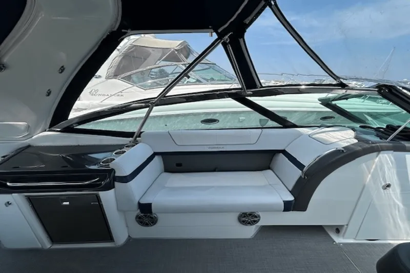 Slide: The Image of Formula 350 CBR 2017 - 33