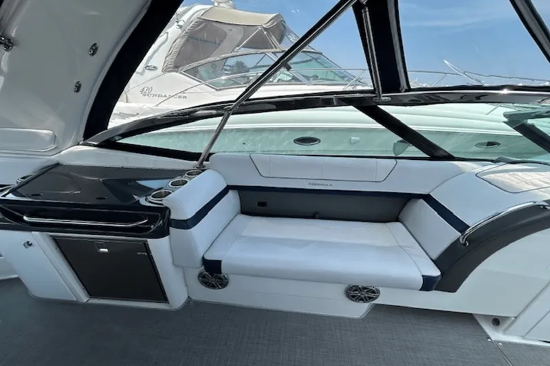 Slide: The Image of Formula 350 CBR 2017 - 35