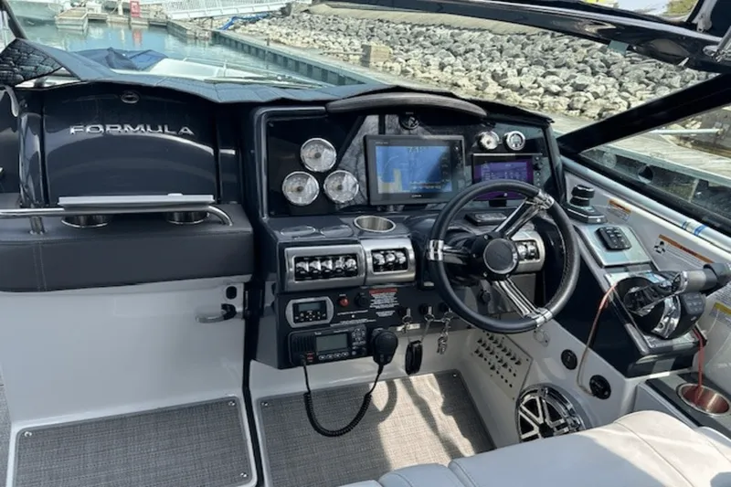 Slide: The Image of Formula 350 CBR 2017 - 42