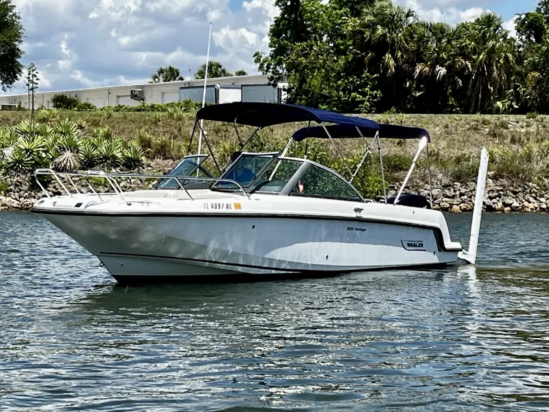 Slide: The Image of Boston Whaler 230 VANTAGE 2015 - 1