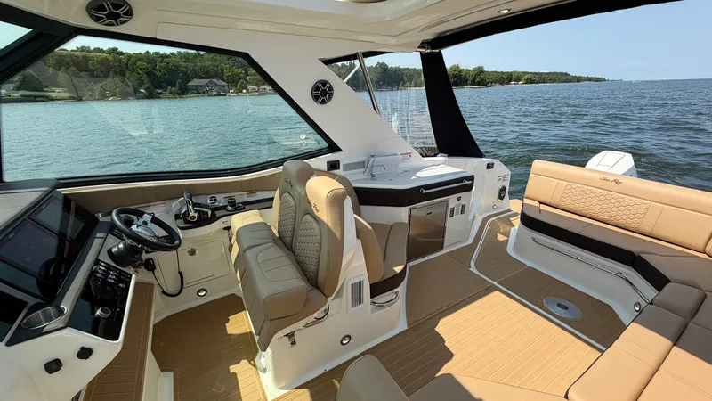 Slide: The Image of Sea Ray Sundancer 320 Outboard 2026 - 30