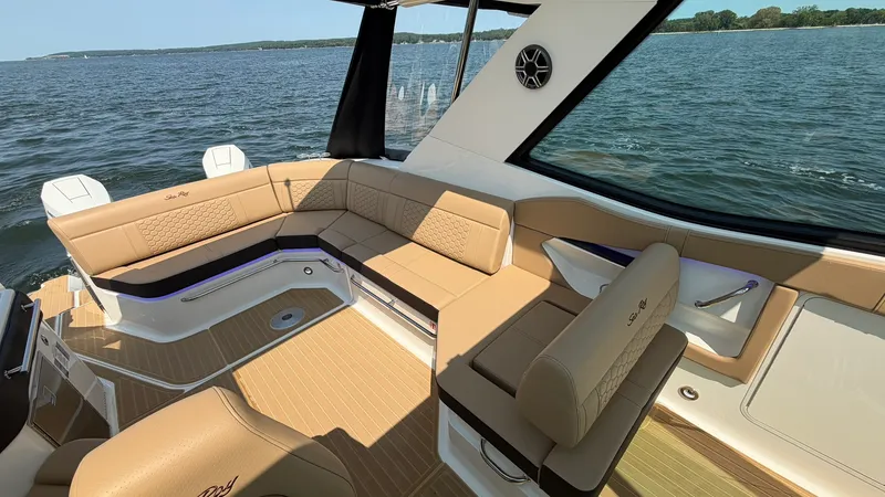 Slide: The Image of Sea Ray Sundancer 320 Outboard 2026 - 26