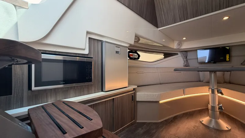 Slide: The Image of Sea Ray Sundancer 320 Outboard 2026 - 47