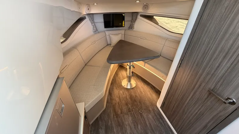 Slide: The Image of Sea Ray Sundancer 320 Outboard 2026 - 43
