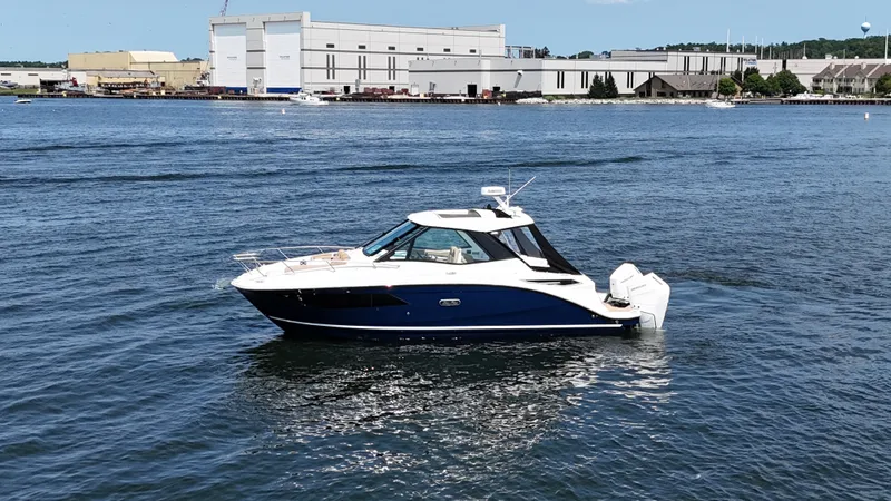 The Image of Sea Ray Sundancer 320 Outboard 2026 - 0