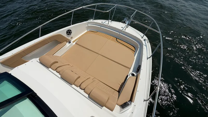 Slide: The Image of Sea Ray Sundancer 320 Outboard 2026 - 56