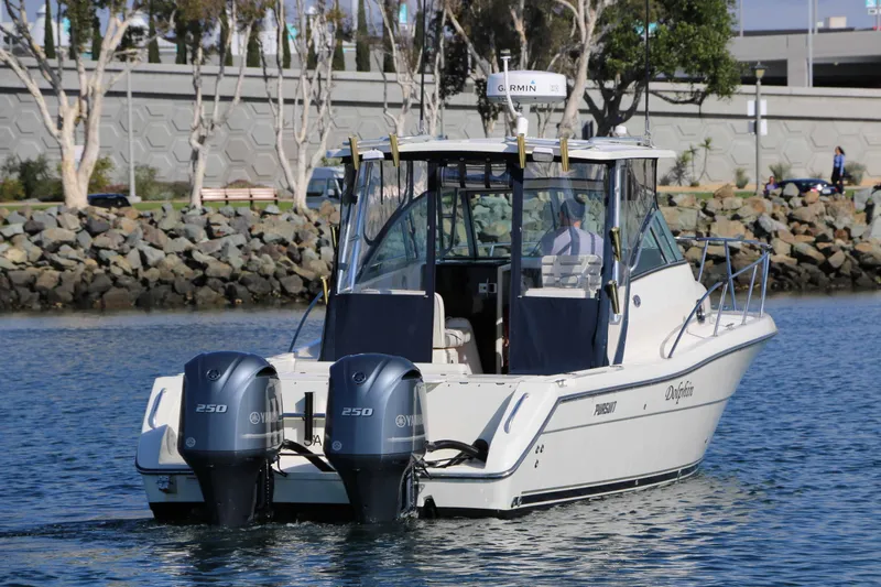 Slide: The Image of Pursuit 3070 Offshore 2005 - 4