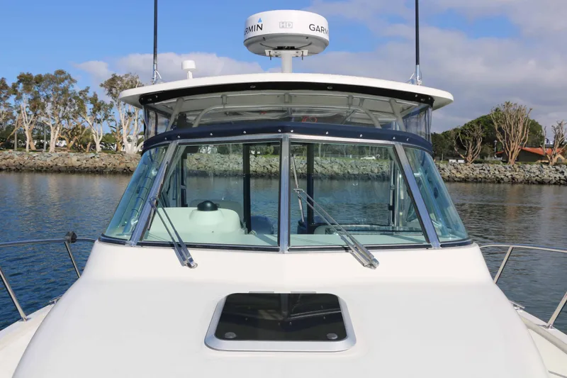 Slide: The Image of Pursuit 3070 Offshore 2005 - 5