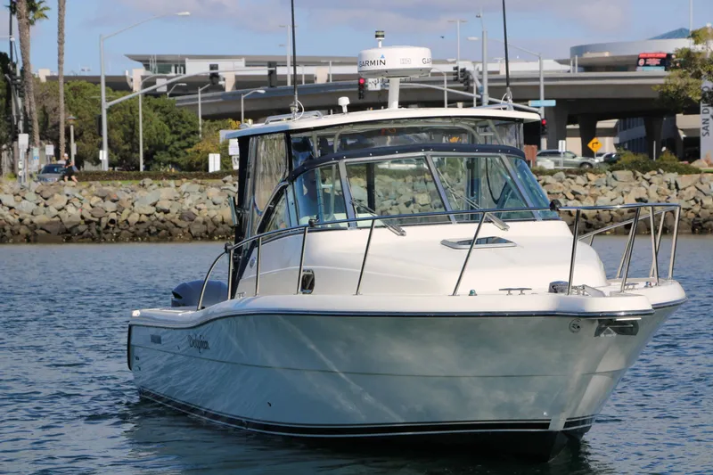 Slide: The Image of Pursuit 3070 Offshore 2005 - 1