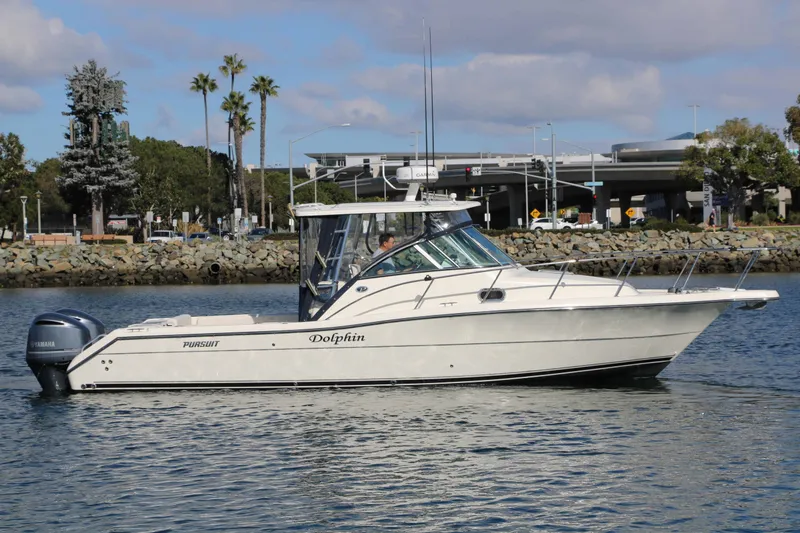 Slide: The Image of Pursuit 3070 Offshore 2005 - 24