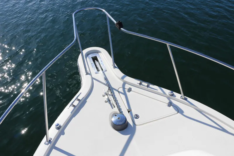 Slide: The Image of Pursuit 3070 Offshore 2005 - 6