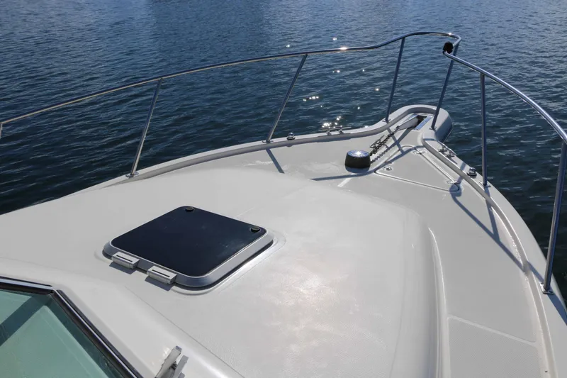 Slide: The Image of Pursuit 3070 Offshore 2005 - 7
