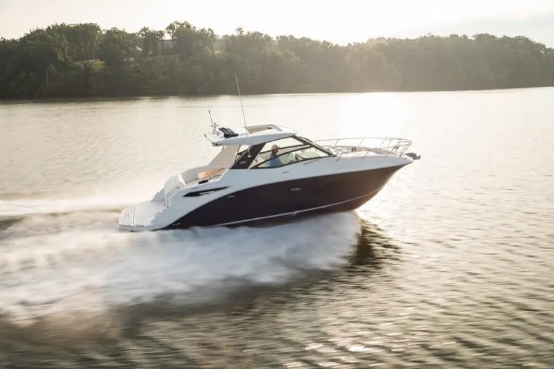 Slide: The Image of Sea Ray Sundancer 320 2023 - 2