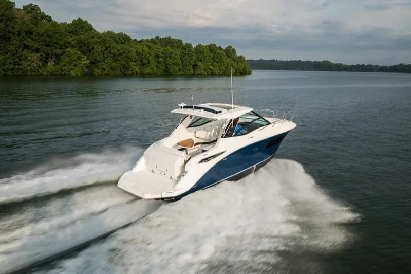 Slide: The Image of Sea Ray Sundancer 320 2023 - 3