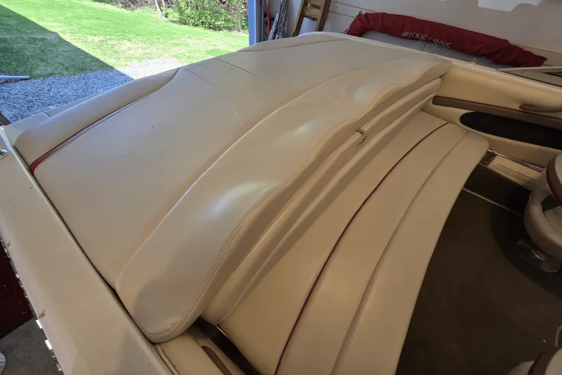 Slide: The Image of Four Winns 210H 2002 - 17