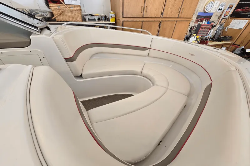 Slide: The Image of Four Winns 210H 2002 - 3