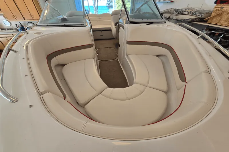 Slide: The Image of Four Winns 210H 2002 - 4