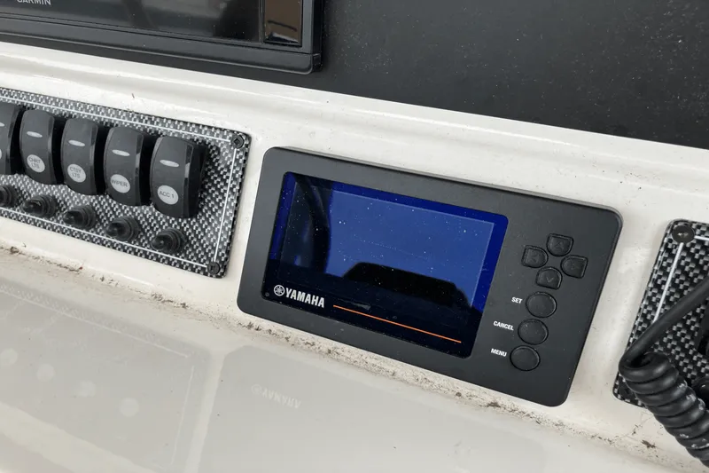 Slide: The Image of Cutwater C 24 CW 2022 - 20