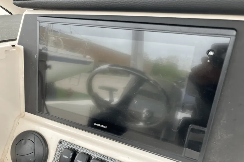 Slide: The Image of Cutwater C 24 CW 2022 - 21