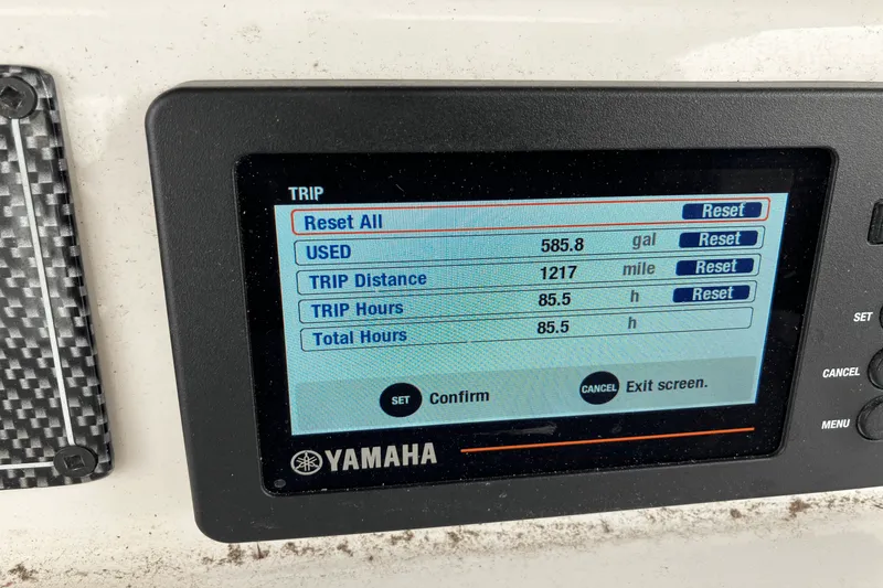 Slide: The Image of Cutwater C 24 CW 2022 - 23