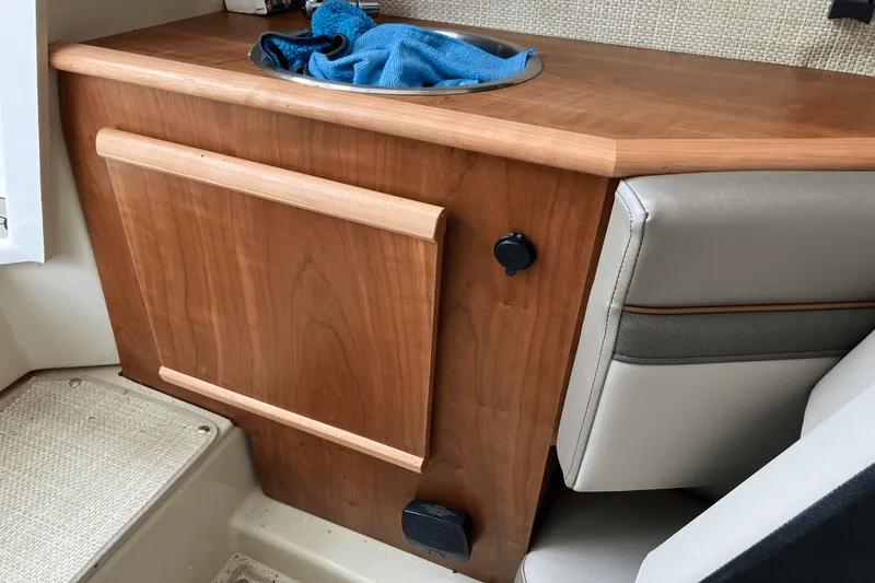 Slide: The Image of Cutwater C 24 CW 2022 - 26