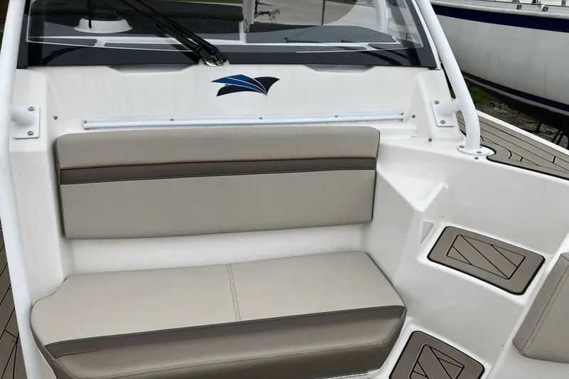 Slide: The Image of Cutwater C 24 CW 2022 - 31