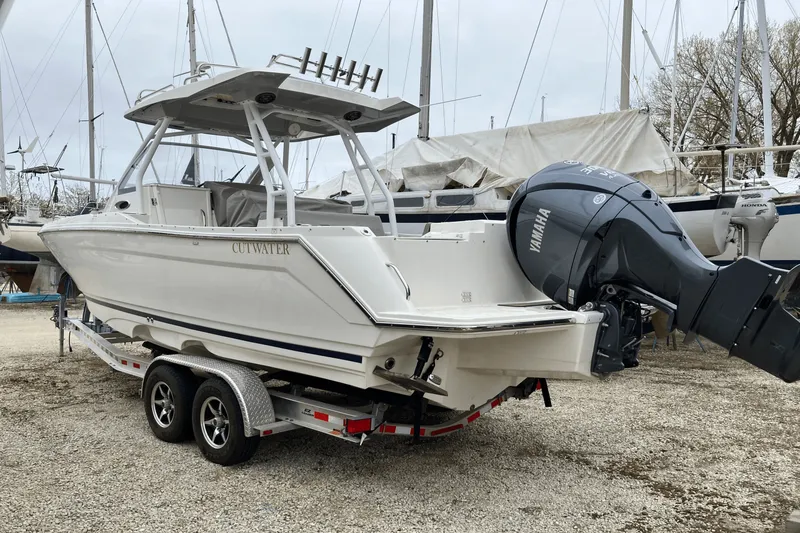 Slide: The Image of Cutwater C 24 CW 2022 - 4