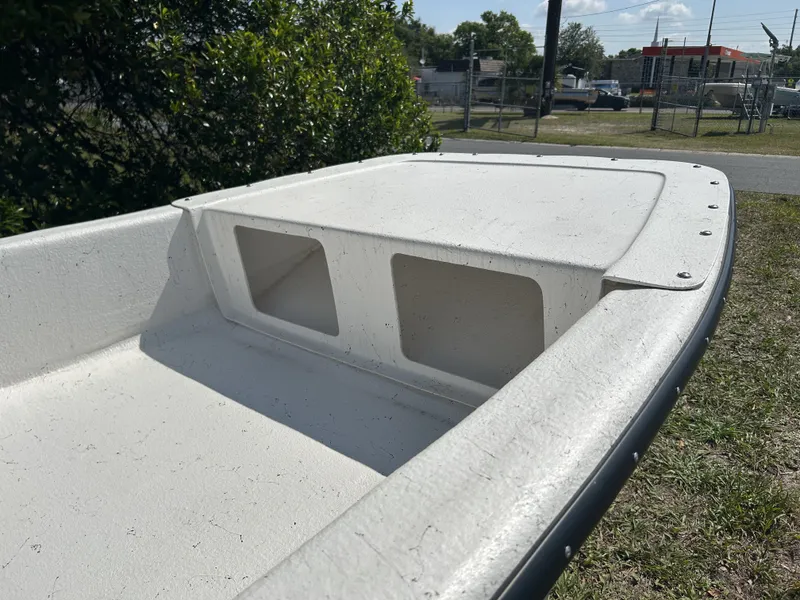 Slide: The Image of Salty Boats Salty Skiff 14S 2026 - 3