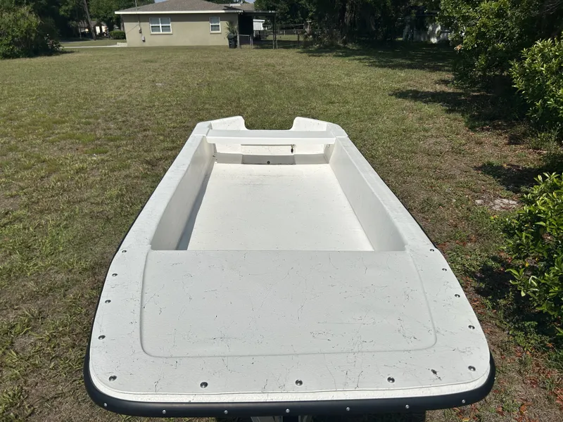 Slide: The Image of Salty Boats Salty Skiff 14S 2026 - 2