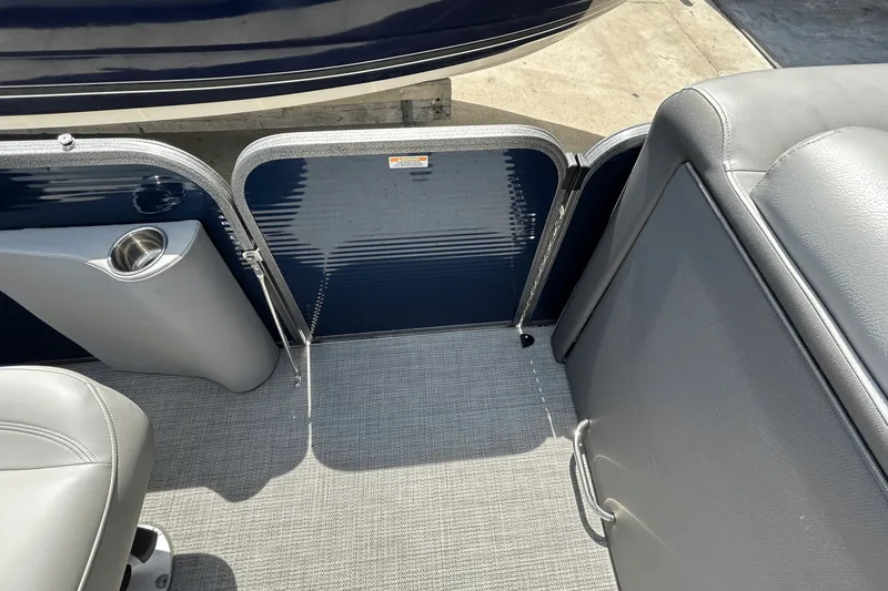 Slide: The Image of Manitou OASIS RF VP 2019 - 11