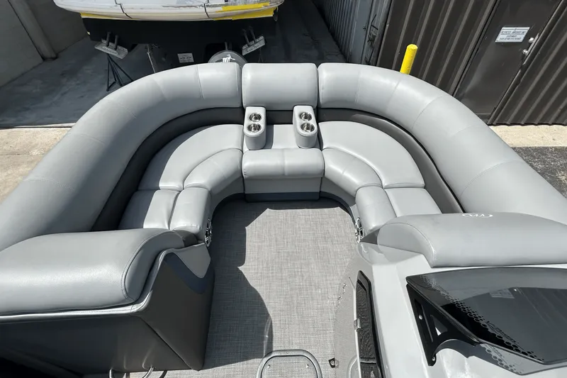 Slide: The Image of Manitou OASIS RF VP 2019 - 7