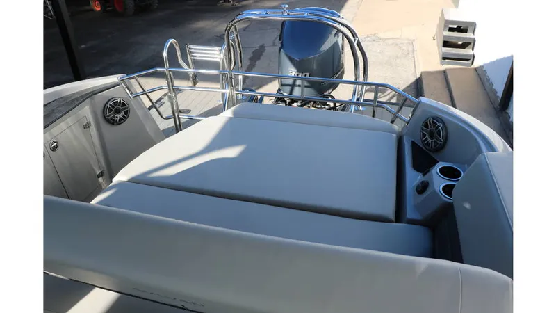 Slide: The Image of Sylvan G3 CLZ DH Tri-Toon 2025 - 35