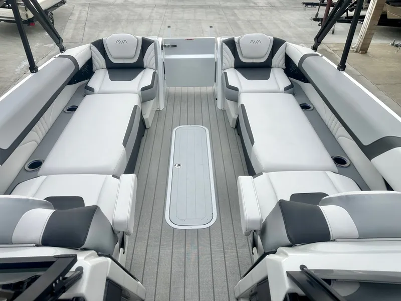 Slide: The Image of Monterey M6 2021 boat drive with Bravo Three X outdrive. - 17