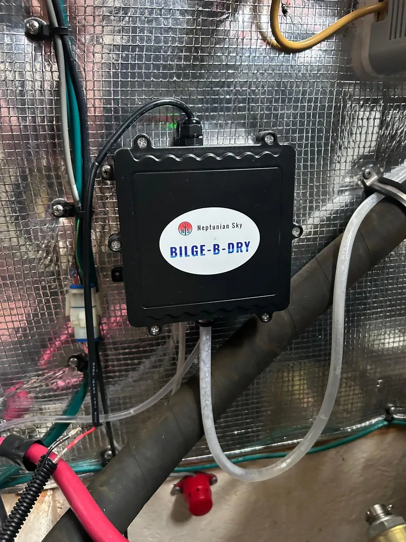 Slide: The Image of Bilge-B-Dry system in 2007 Chaparral 350 Signature boat engine room. - 19