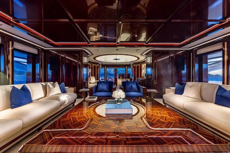 Slide: The Image of Heesen 55M Steel 2027 - 15