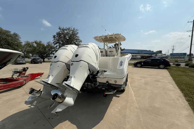 Slide: The Image of Sailfish 290 CC 2018 - 11