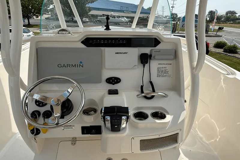 Slide: The Image of Sailfish 290 CC 2018 - 5