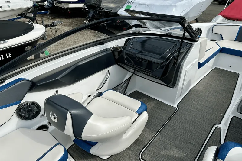 Slide: The Image of Scarab 195ID IMPULSE 2020 - 13