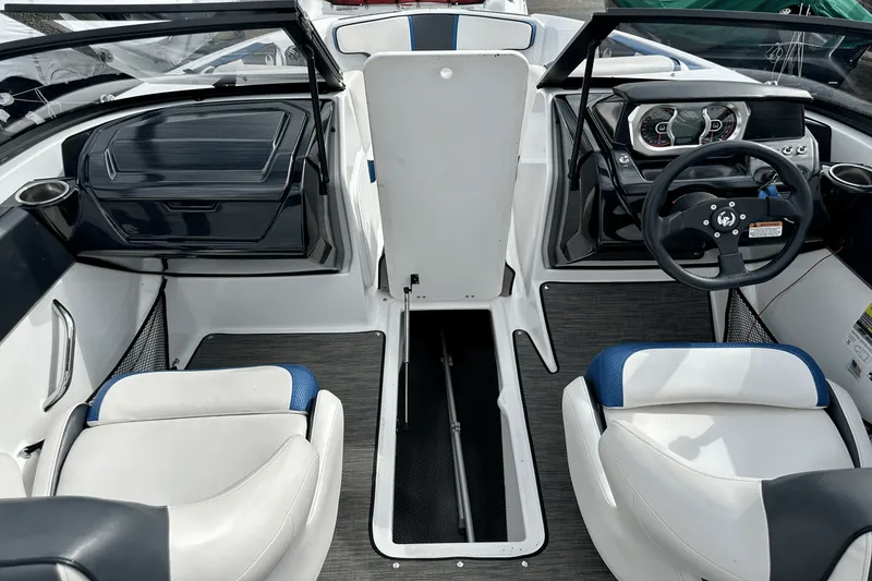 Slide: The Image of Scarab 195ID IMPULSE 2020 - 27