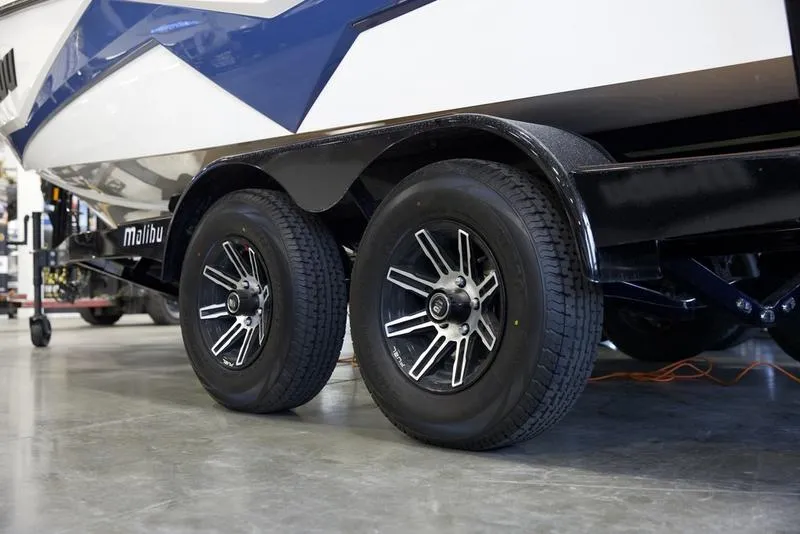 Slide: The Image of Malibu 22 LSV 2025 - 4