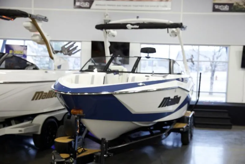 Slide: The Image of Malibu 22 LSV 2025 - 2