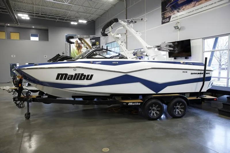 The Image of Malibu 22 LSV 2025 - 0